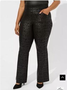 NWT Torrid Pull On Pocket Pixie Flare Ponte Pants Size 00 Tall